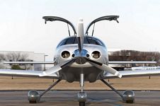 The Cessna Corvalis TT features an advanced E-glass and carbon-fiber composite construction that enhances structural integrity, speed and performance.